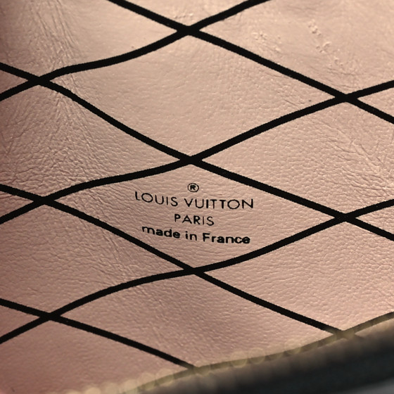 Epi Trunk Clutch Rose Ballerine - Image 6