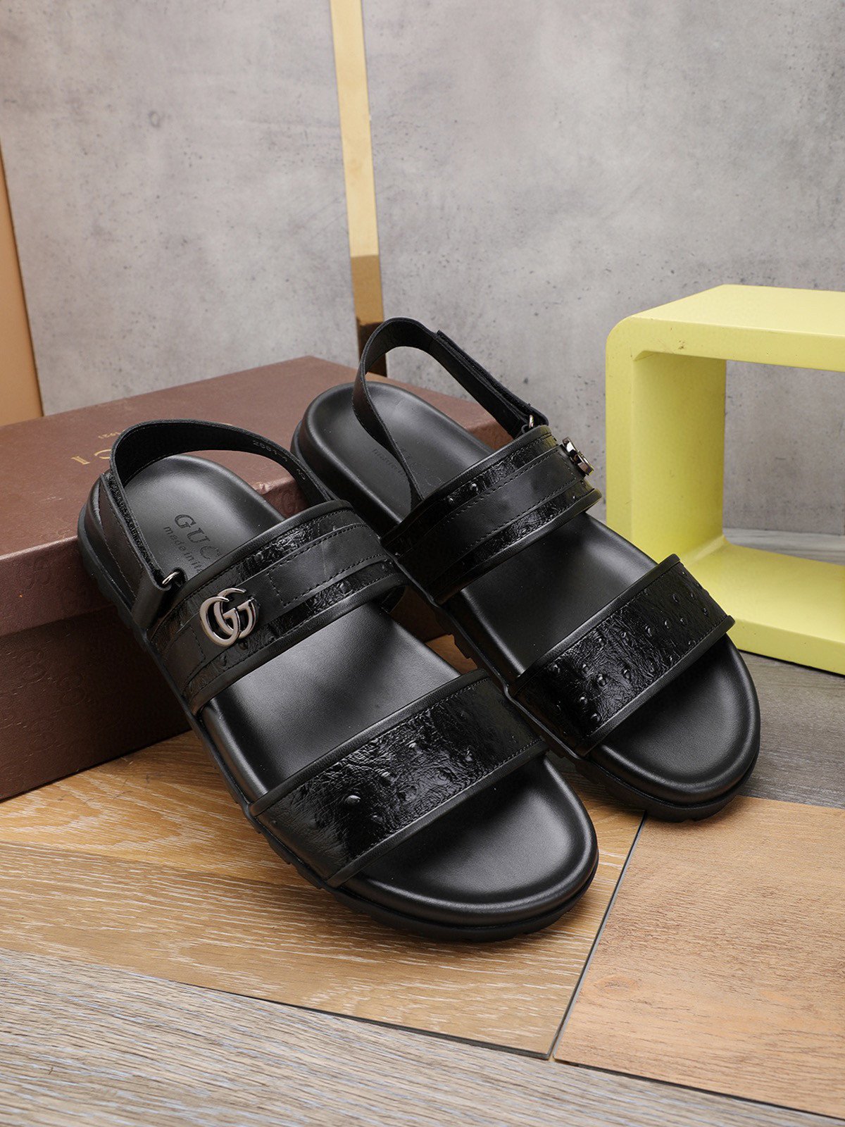 Gucci Buckle Sandal Black Leather, Men