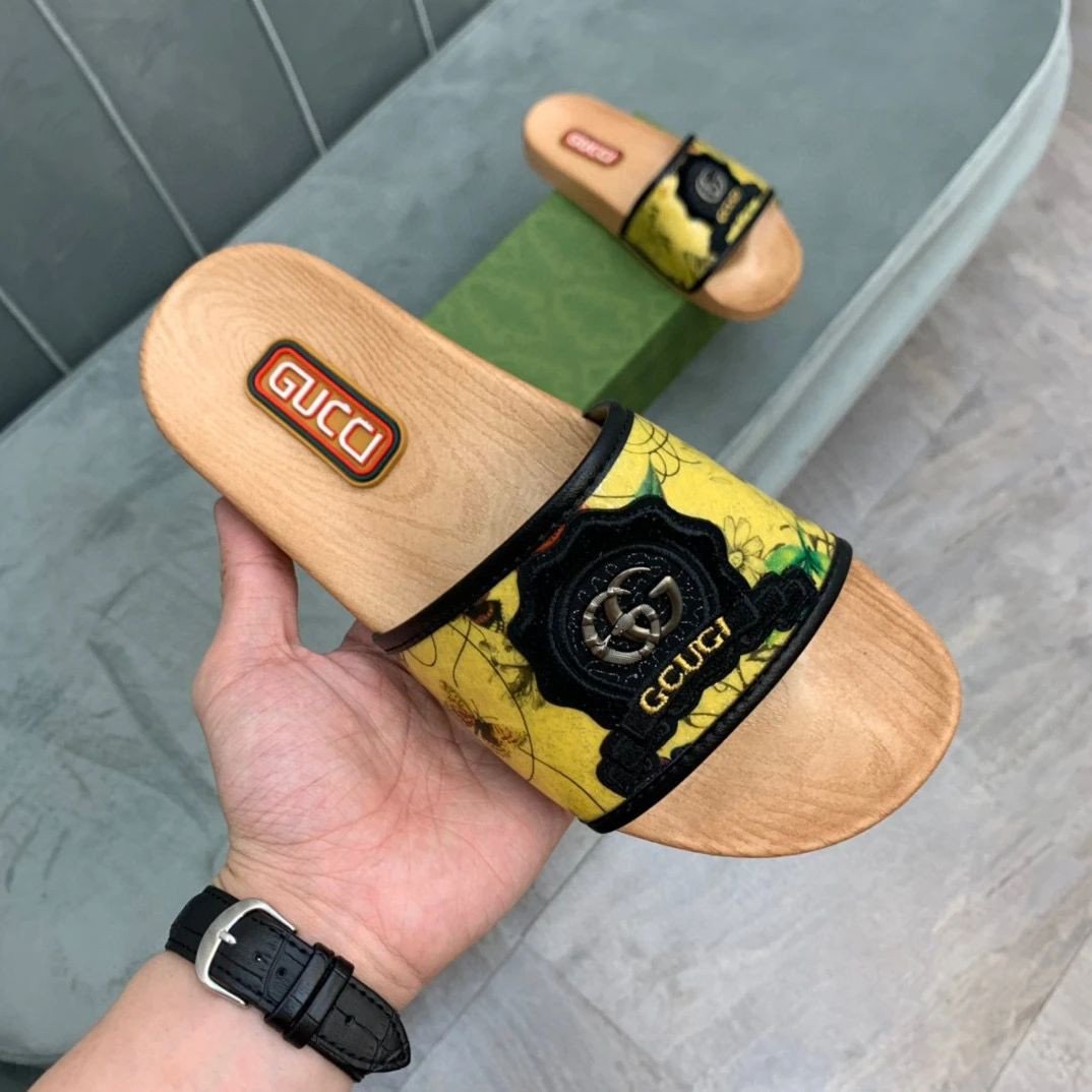 Gucci Gg Silver Logo Black And Yellow Slide Sandals With Web