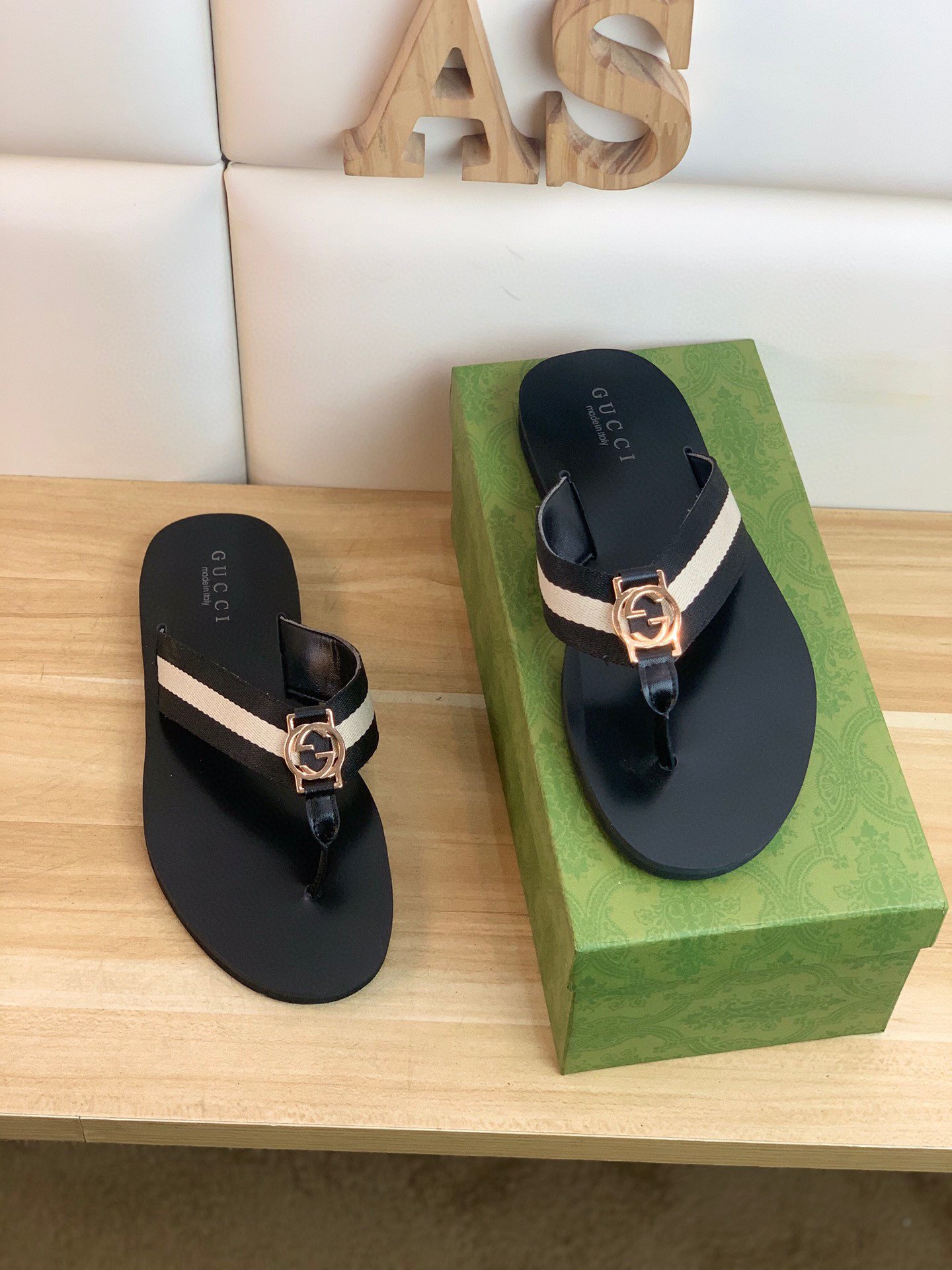 Gucci GG Thong Slides In Black Beige, Men