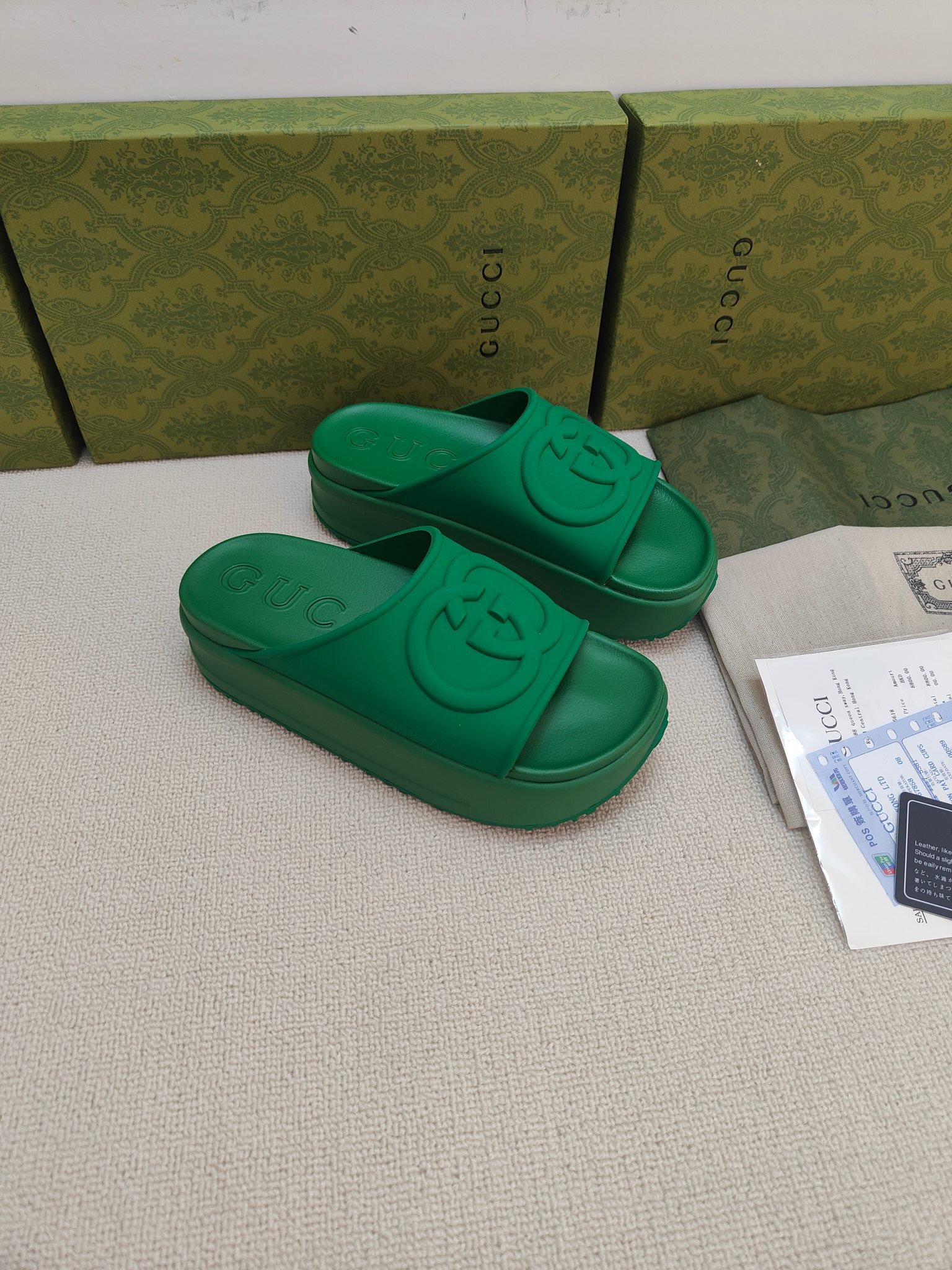 Gucci Interlocking G Slide Sandal In Green Rubber
