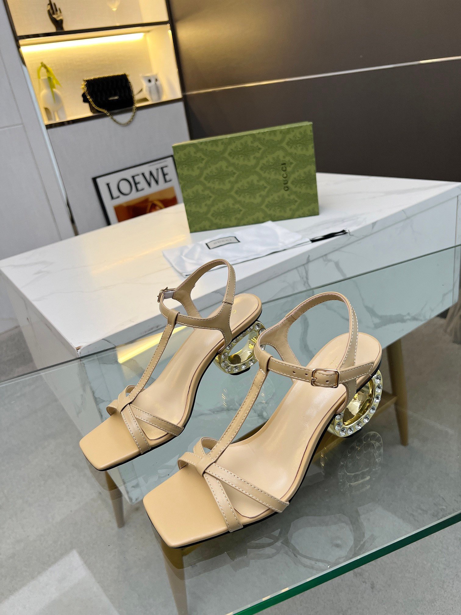 Gucci Mid-Heel Sandal In Light Beige Cowhide