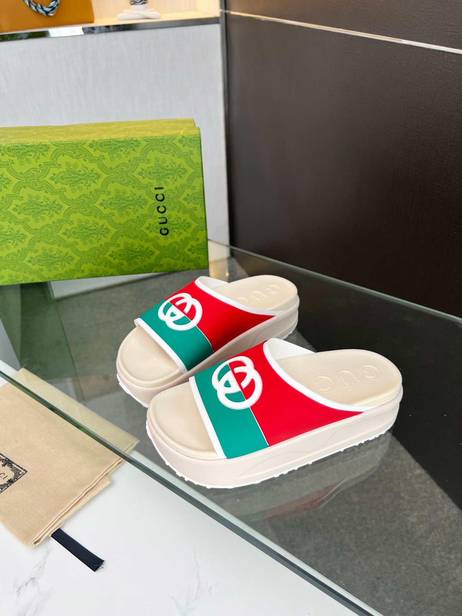 Gucci Red/Green Striped Interlocking G Slide Sandal In White Rubber