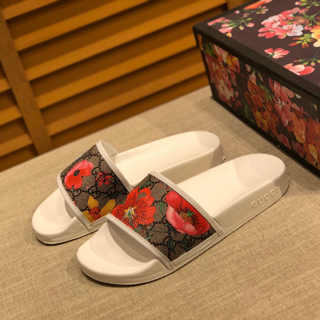 Gucci Rubber Slide Sandal With Flower Pattern On White