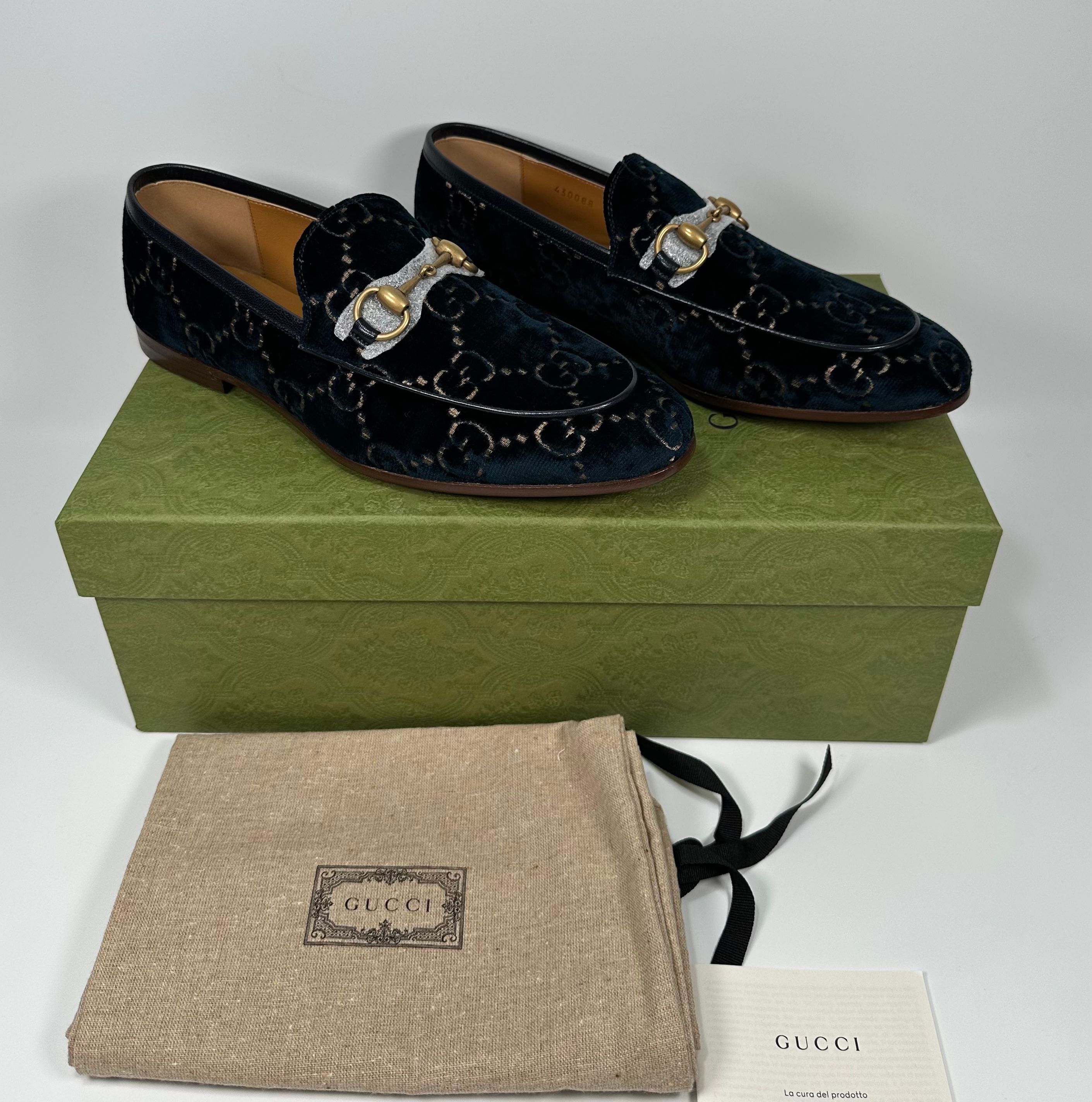 Gucci Velvet Jordan GG Loafers (260)