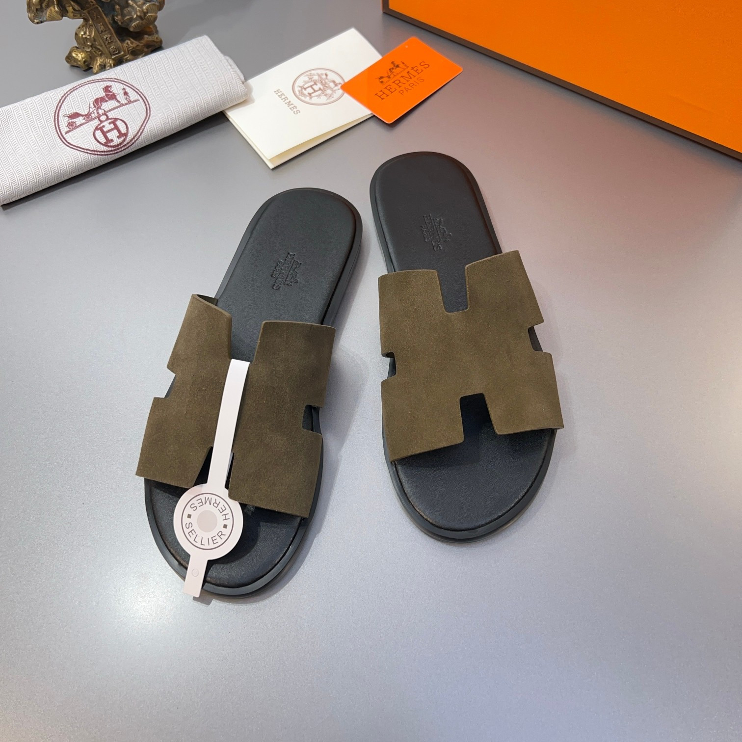 Hermes Izmir Sandal In Vert Toundra Suede Cowhide