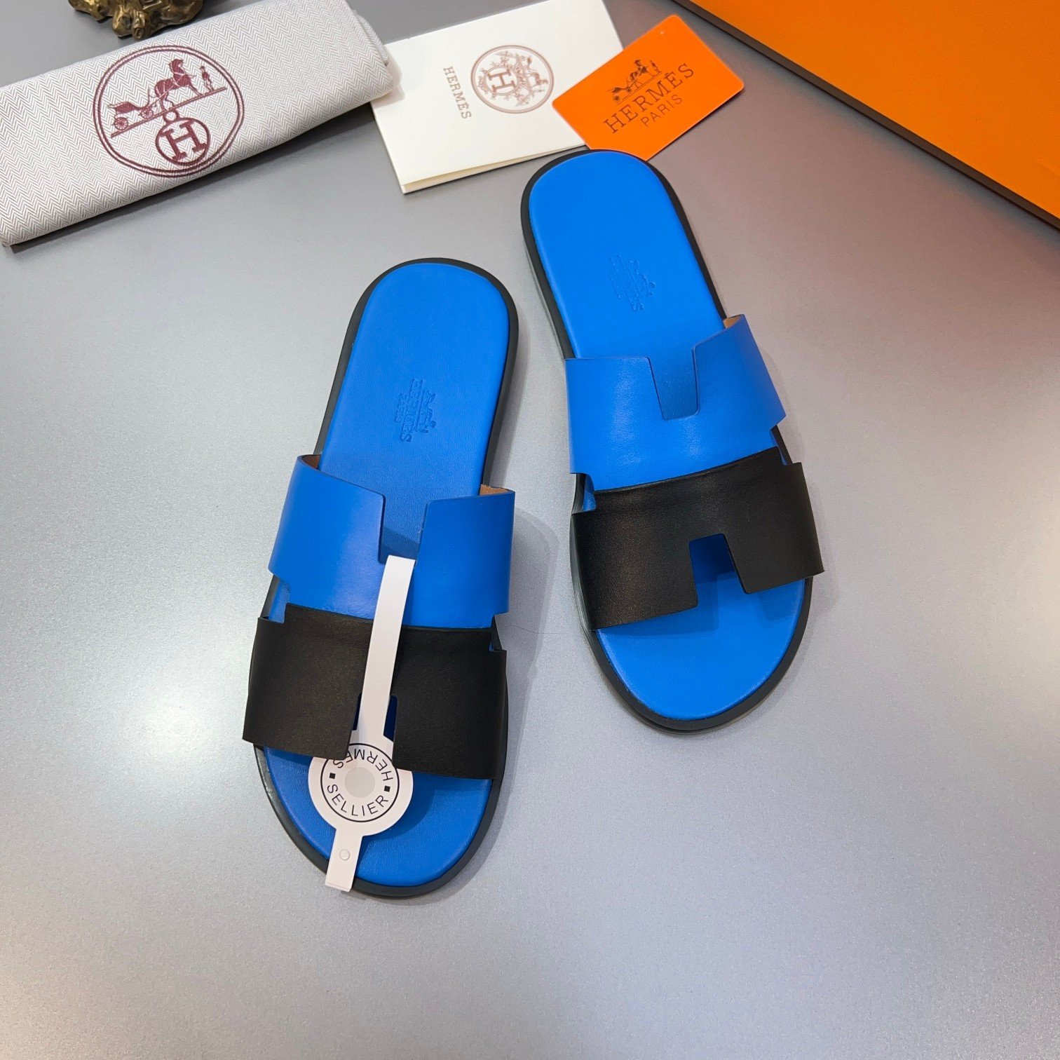 Hermes Izmir Sandal Leather Two-Tone In Blue And Black