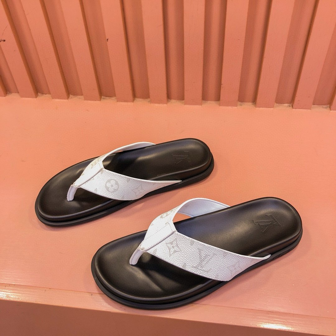 Louis Vuitton Flip-flops In White Monogram