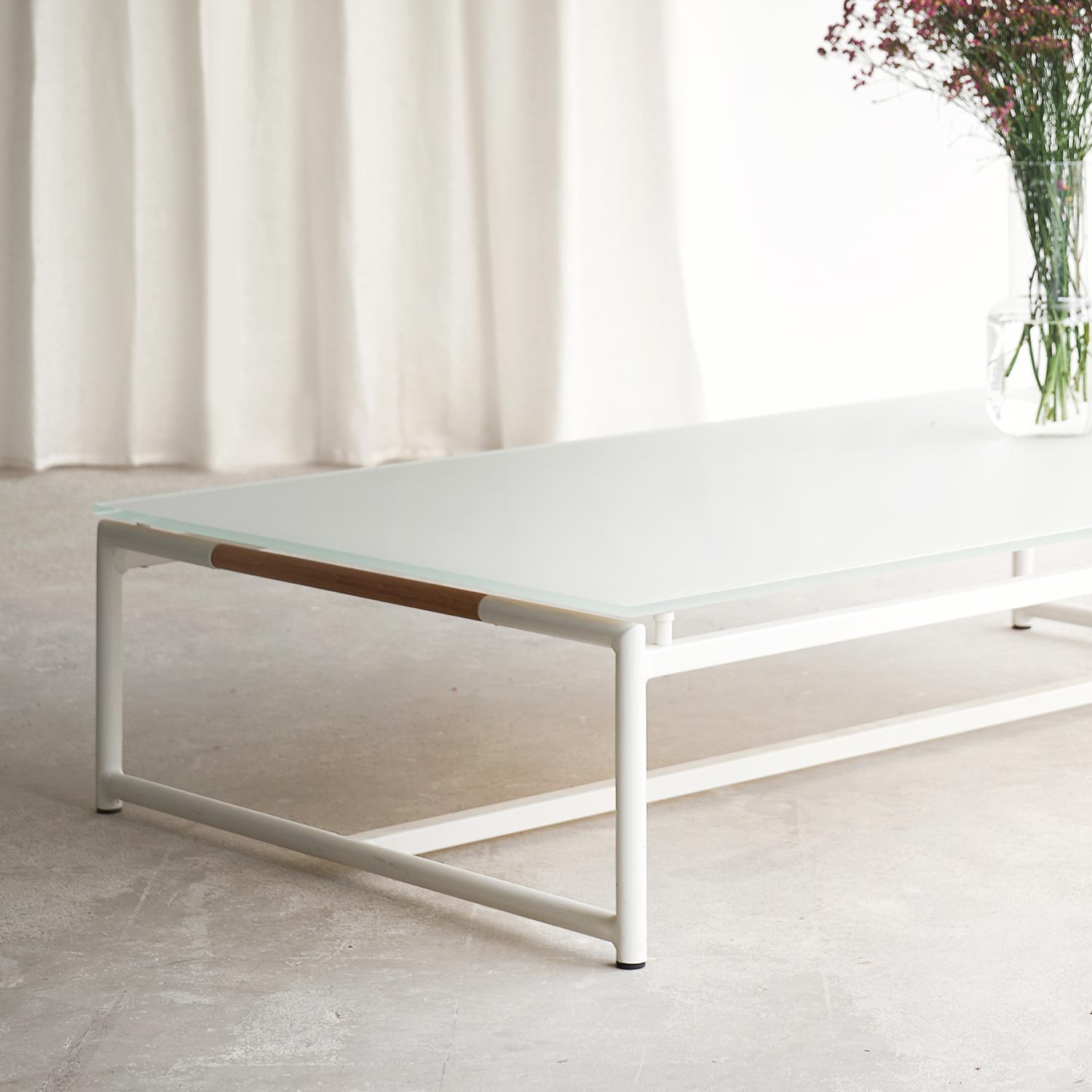 Outdoor Coffee Table | Breeze LX - White 3