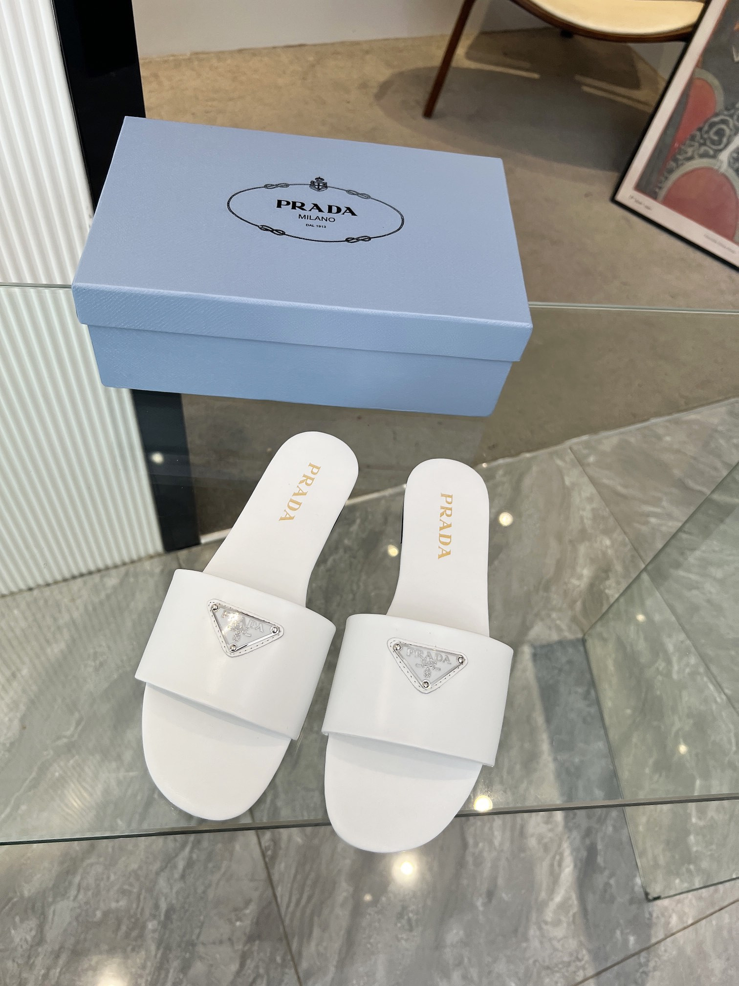 Prada Flat Sandals Triangle Logo In White Cowhide
