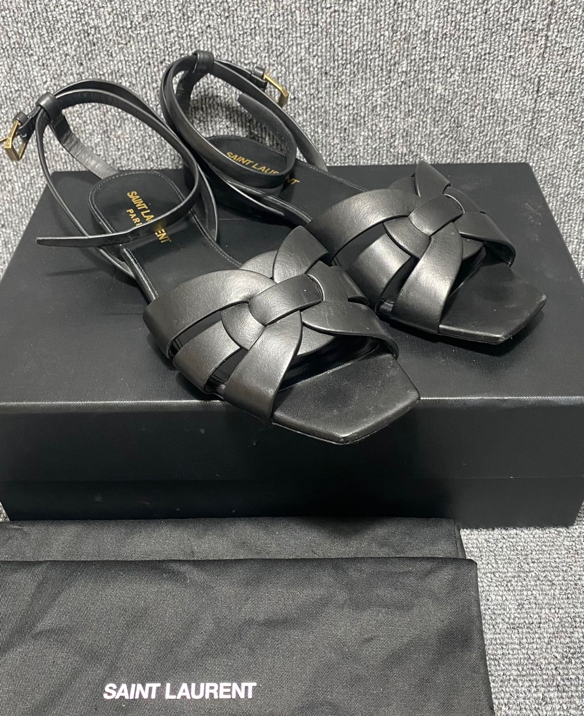 Saint Laurent Sandal (245) SKU