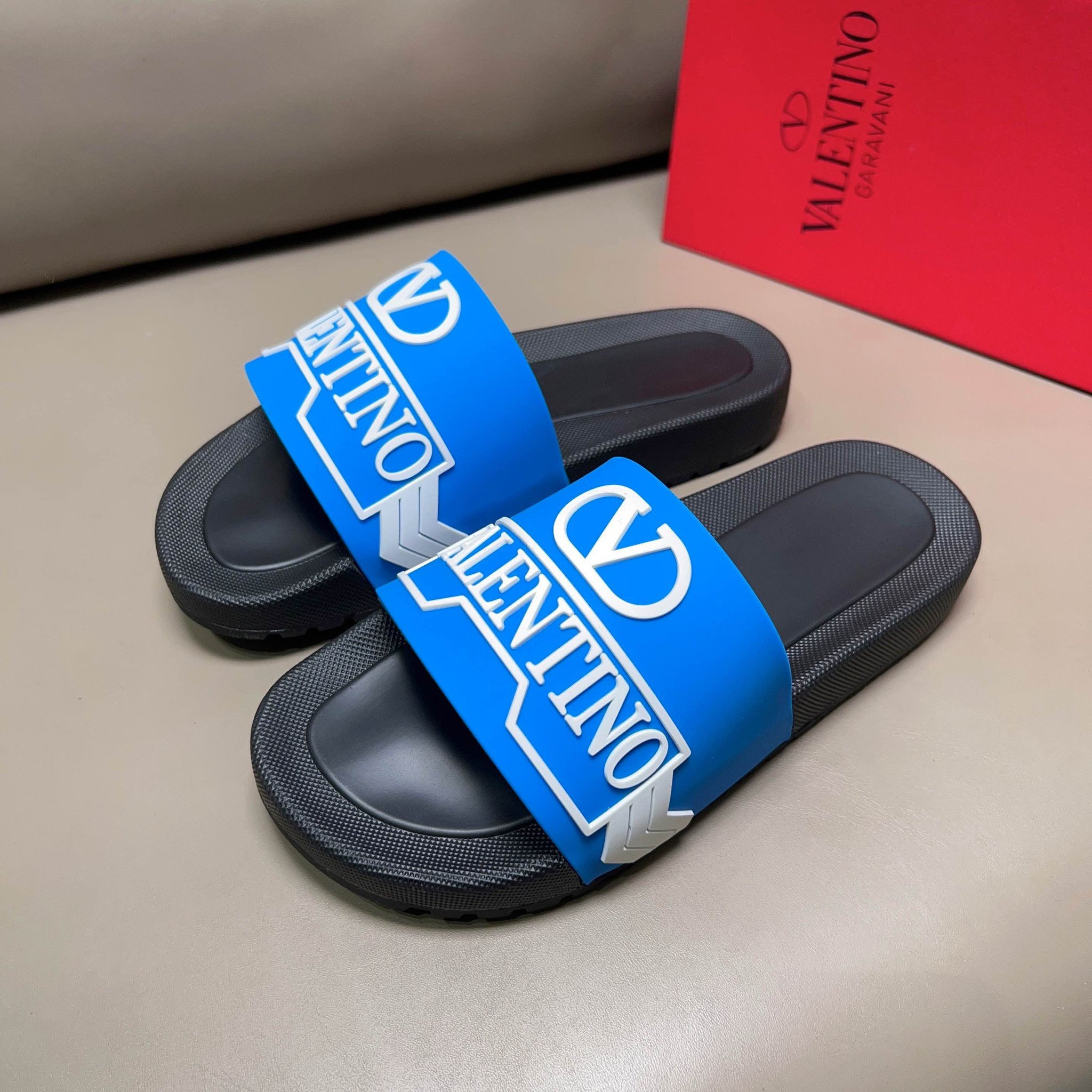 Valentino Garavani Logo Rubber Sandal In Blue