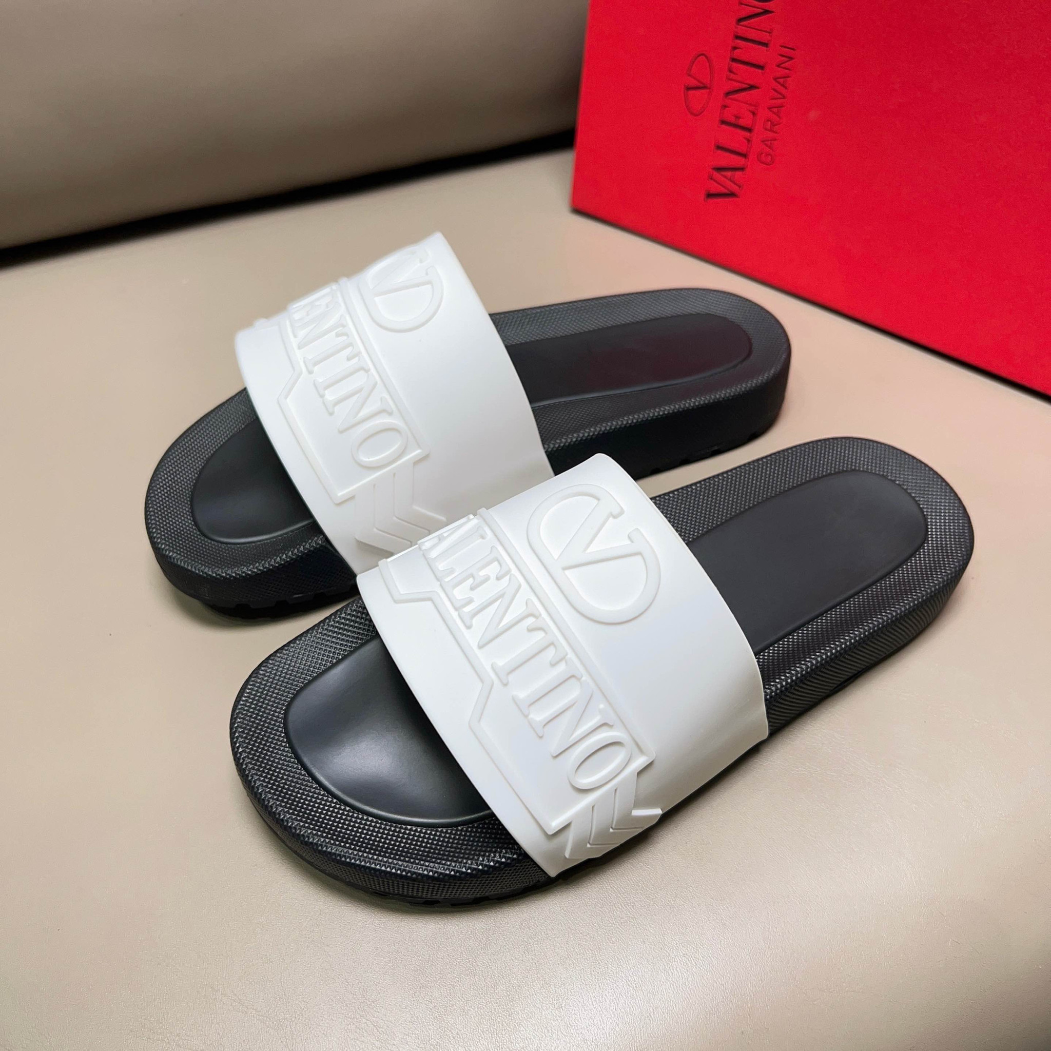 Valentino Garavani Logo Rubber Sandal In Full White